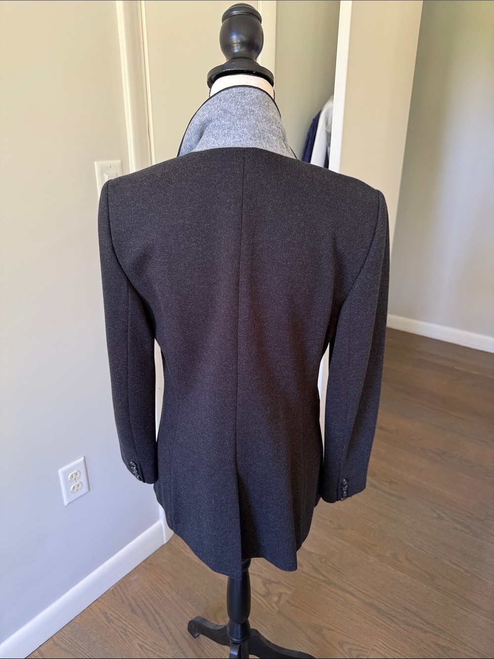 Ann Taylor Dark Charcoal Grey Women's Blazer - Tailored Single-Button Jacket - Picture 2 of 5